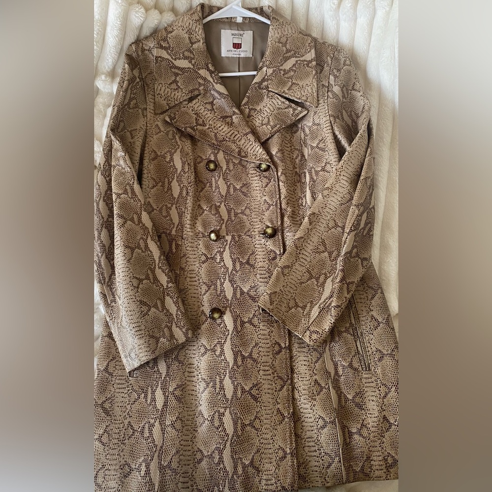 Misuri Snake Print leather short trench w belt. Vintage. Italian.